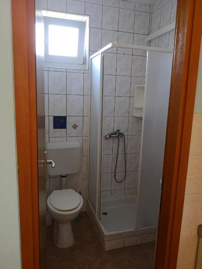 Apartments With A Parking Space Lopar, Rab - 16680 Exterior foto