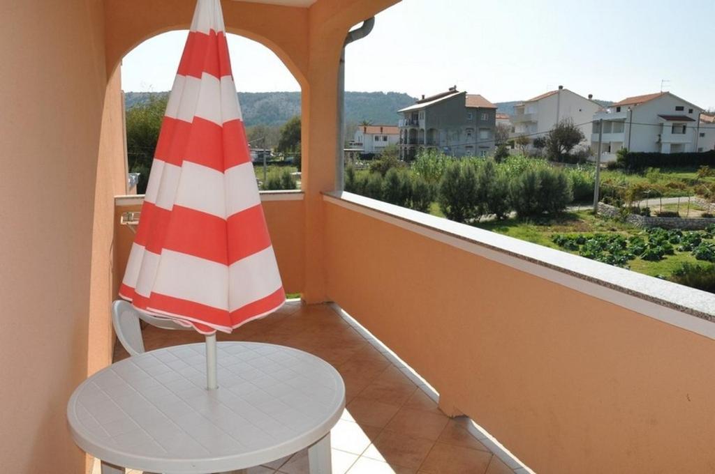 Apartments With A Parking Space Lopar, Rab - 16680 Exterior foto